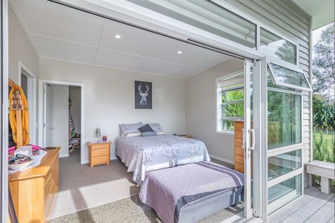 Photo of property in 3 Takapu Road, Manakau, Levin, 5573