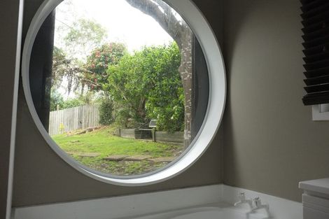 Photo of property in 40 Oruamo Place, Beach Haven, Auckland, 0626