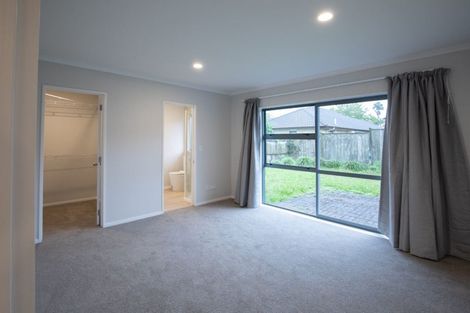 Photo of property in 12 Glastry Close, East Tamaki Heights, Auckland, 2016