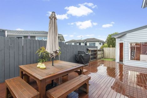 Photo of property in 3 Crompton Road, Massey, Auckland, 0614