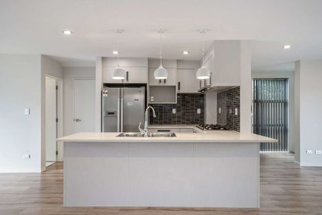 Photo of property in 17 Phar Lap Crescent, Takanini, 2112