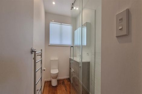 Photo of property in 105 Te Atatu Road, Te Atatu South, Auckland, 0610