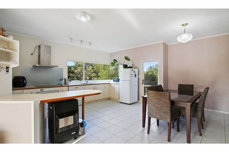 Photo of property in 4 Tern Place, Unsworth Heights, Auckland, 0632