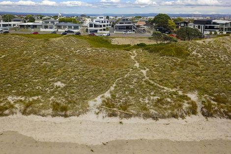 Photo of property in 203 Marine Parade, Mount Maunganui, 3116
