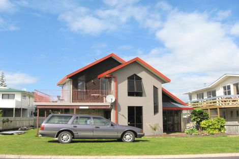 Photo of property in 4 Jackman Avenue, Whitianga, 3510