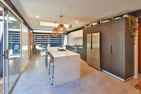 Photo of property in 28 Kahurangi Place, Hillpark, Auckland, 2102
