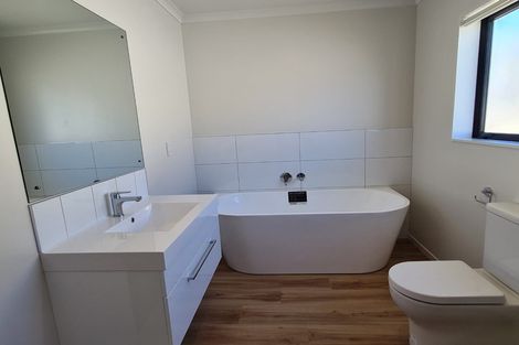 Photo of property in 61 Atherton Terrace, Churton Park, Wellington, 6037