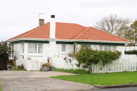 Photo of property in 1/47 Sale Street, Cockle Bay, Auckland, 2014