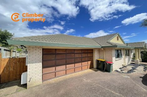 Photo of property in 12 John Brooke Crescent, East Tamaki Heights, Auckland, 2016