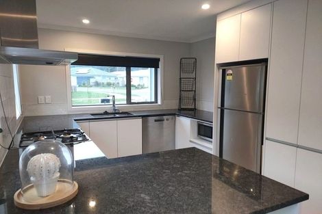Photo of property in 5 Henrietta Maxwell Grove, Wainuiomata, Lower Hutt, 5014