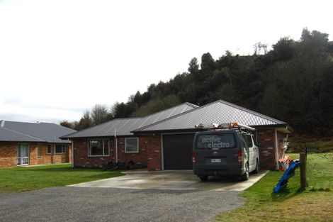 Photo of property in 18 Coal Street, Reefton, 7830
