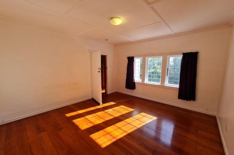 Photo of property in 100 Nairn Street, Mount Cook, Wellington, 6011