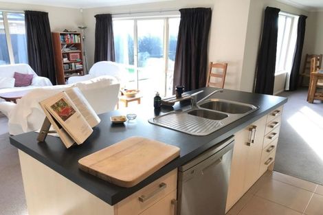 Photo of property in 21 Pohutukawa Crescent, Parklands, Christchurch, 8083
