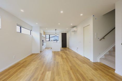 Photo of property in 25 Hutchinson Avenue, New Lynn, Auckland, 0600