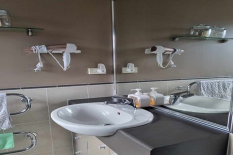 Photo of property in 21 Cambrian Street, Churton Park, Wellington, 6037