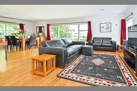 Photo of property in 6 Gills Avenue, Papakura, 2110