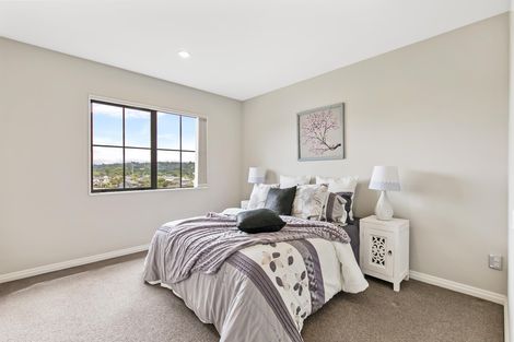 Photo of property in 99 Laurel Oak Drive, Schnapper Rock, Auckland, 0632