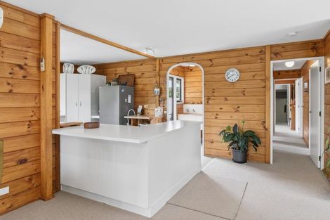Photo of property in 6 Vintners Close, Huapai, Kumeu, 0810