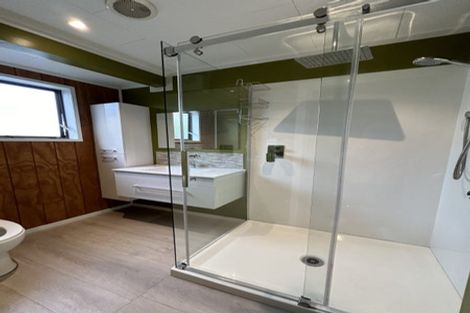 Photo of property in 13 Farwood Drive, Henderson, Auckland, 0612