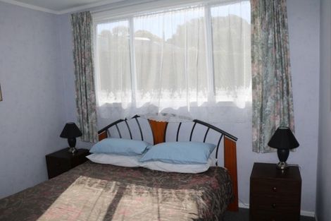 Photo of property in 2 Marine Terrace, Kaka Point, 9271