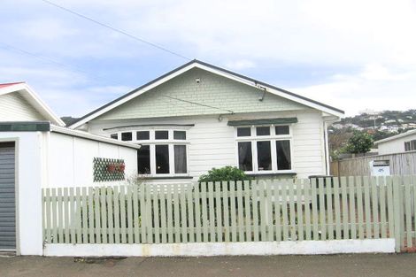 Photo of property in 45 Puru Crescent, Lyall Bay, Wellington, 6022