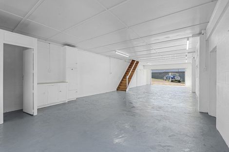 Photo of property in 266b Courtenay Street, Strandon, New Plymouth, 4312