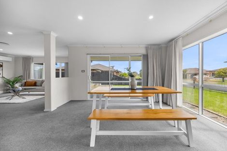 Photo of property in 8a Maple Lane, Huapai, Kumeu, 0810