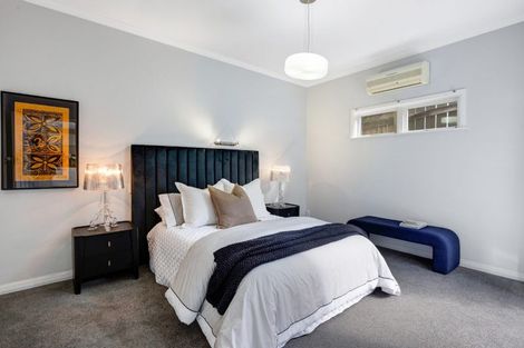 Photo of property in 15 Selwyn Terrace, Thorndon, Wellington, 6011