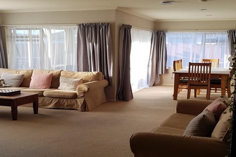 Photo of property in 19 Edgewater Grove, Whakatane, 3120