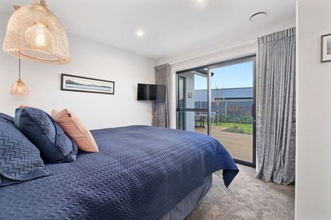 Photo of property in 13 Kotare Drive, Wanaka, 9305