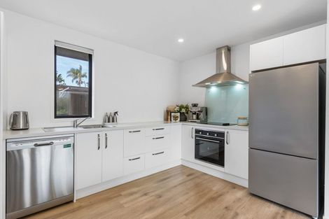 Photo of property in 37 Cessna Crescent, Mangere, Auckland, 2022