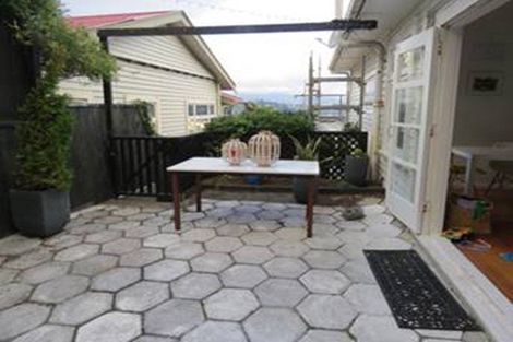 Photo of property in 14 Imperial Terrace, Melrose, Wellington, 6022