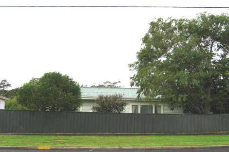 Photo of property in 8 Woodglen Road, Glen Eden, Auckland, 0602