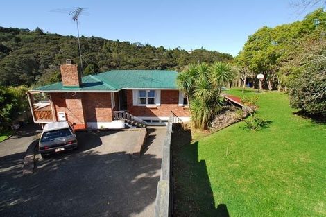Photo of property in 1 Lauderdale Road, Birkdale, Auckland, 0626