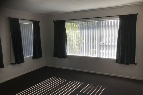 Photo of property in 22 Hartley Terrace, Massey, Auckland, 0614