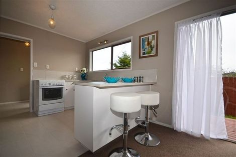Photo of property in 1a/3 Amberley Avenue, Te Atatu South, Auckland, 0610