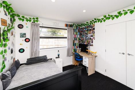 Photo of property in 33 Galea Grove, Kelvin Grove, Palmerston North, 4414