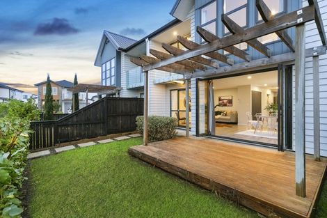 Photo of property in 3 Irving Place, Hobsonville, Auckland, 0616