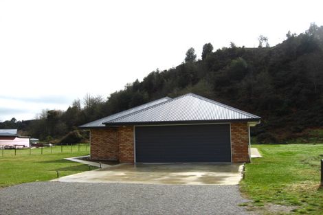 Photo of property in 20 Coal Street, Reefton, 7830