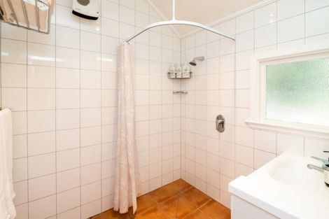 Photo of property in 1 Tauroa Road, Havelock North, 4130