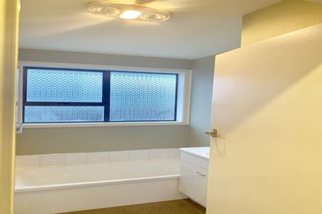 Photo of property in 88 Staveley Street, Avonhead, Christchurch, 8042