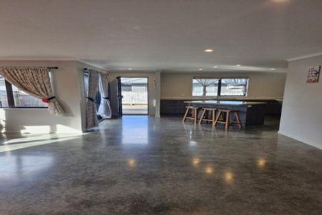 Photo of property in 12 Nukuroa Close, Waitara, 4320