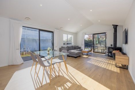 Photo of property in 10 Cleland Close, Wanaka, 9382