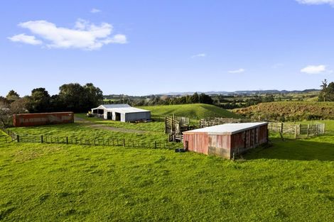 Photo of property in 223 Mataro Road, Onaero, Urenui, 4375