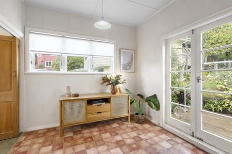 Photo of property in 14 Warwick Street, Wilton, Wellington, 6012