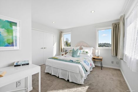 Photo of property in 26a Sunset Road, Unsworth Heights, Auckland, 0632