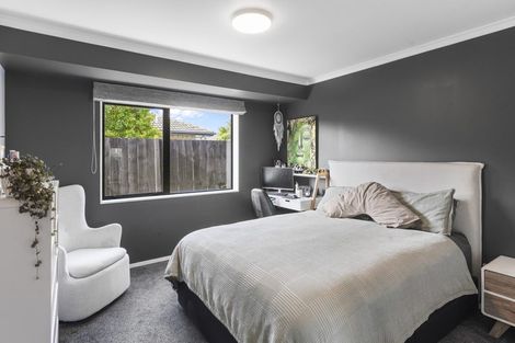 Photo of property in 28 Madison Street, Cambridge, 3434