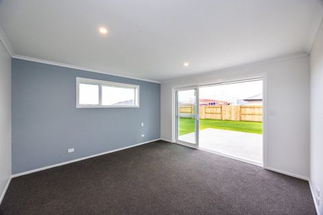 Photo of property in 53 Atlantic Drive, Fitzherbert, Palmerston North, 4410