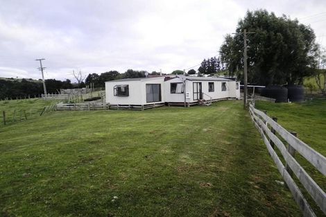 Photo of property in 102 Settlement Road, Kaiwaka, 0573