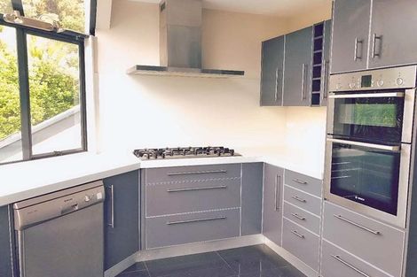 Photo of property in 35 Park Road, Titirangi, Auckland, 0604